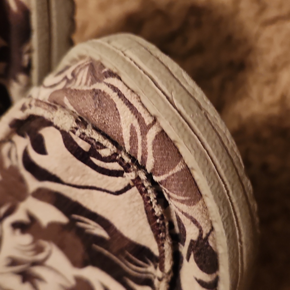 Hey Dude Patterned Casual Slip-on Shoes Womans Size 7 - Picture 12 of 15